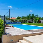 Kristina With Private Swimmingpool Visocane