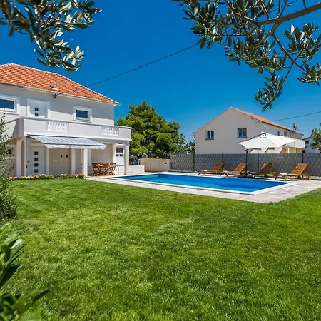 Kristina With Private Swimmingpool * Visocane