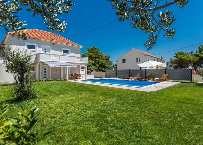 Kristina With Private Swimmingpool * Visocane