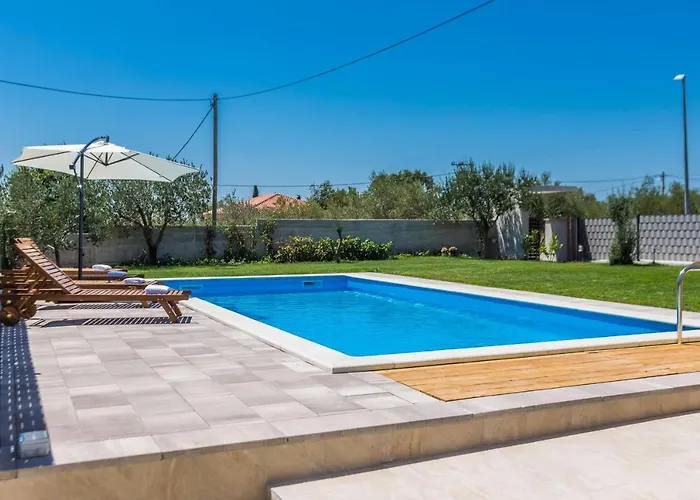 Vikendica Kristina With Private Swimmingpool *