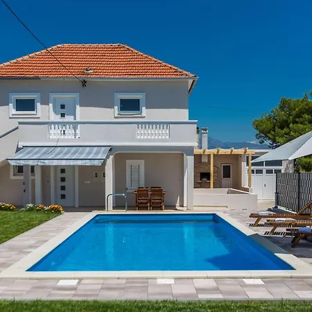 Kristina With Private Swimmingpool * Visocane
