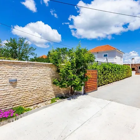 Vikendica Kristina With Private Swimmingpool *